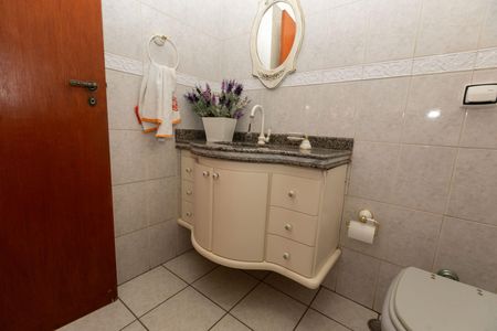 Casa à venda com 270m², 4 quartos e 3 vagas