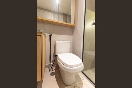 Banheiro de apartamento para alugar com 1 quarto, 29m² em Indianópolis, São Paulo