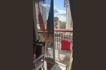Apartamento à venda com 107m², 4 quartos e 1 vaga Apartamento à venda com 107m², 4 quartos e 1 vagaVaranda