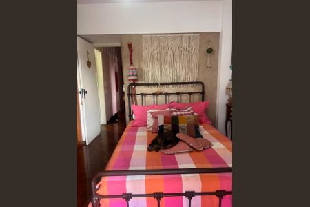Apartamento à venda com 107m², 4 quartos e 1 vaga Apartamento à venda com 107m², 4 quartos e 1 vagaQuarto