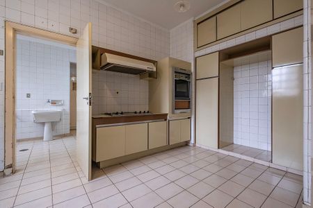 Apartamento à venda com 383m², 3 quartos e 2 vagas Apartamento à venda com 383m², 3 quartos e 2 vagasCozinha