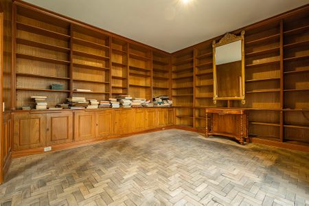 Apartamento à venda com 383m², 3 quartos e 2 vagas Apartamento à venda com 383m², 3 quartos e 2 vagasSala