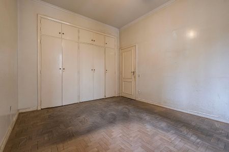 Apartamento à venda com 383m², 3 quartos e 2 vagas Apartamento à venda com 383m², 3 quartos e 2 vagasQuarto 3