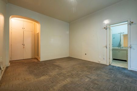 Apartamento à venda com 383m², 3 quartos e 2 vagas Apartamento à venda com 383m², 3 quartos e 2 vagasSuíte