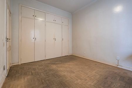 Apartamento à venda com 383m², 3 quartos e 2 vagas Apartamento à venda com 383m², 3 quartos e 2 vagasQuarto 2