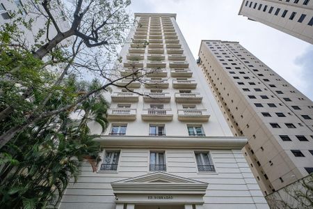Apartamento à venda com 383m², 3 quartos e 2 vagas Apartamento à venda com 383m², 3 quartos e 2 vagasFachada