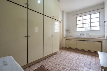 Apartamento à venda com 383m², 3 quartos e 2 vagas Apartamento à venda com 383m², 3 quartos e 2 vagasCopa