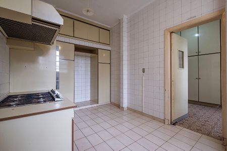 Apartamento à venda com 383m², 3 quartos e 2 vagas Apartamento à venda com 383m², 3 quartos e 2 vagasCozinha