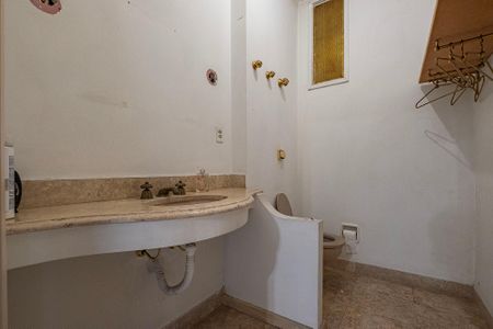 Apartamento à venda com 383m², 3 quartos e 2 vagas Apartamento à venda com 383m², 3 quartos e 2 vagasLavabo