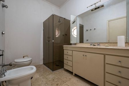 Apartamento à venda com 383m², 3 quartos e 2 vagas Apartamento à venda com 383m², 3 quartos e 2 vagasSuíte