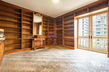Apartamento à venda com 383m², 3 quartos e 2 vagas Apartamento à venda com 383m², 3 quartos e 2 vagasSala
