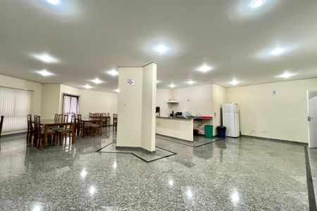 Apartamento à venda com 110m², 2 quartos e 2 vagas Apartamento à venda com 110m², 2 quartos e 2 vagasÁrea comum - Salão de festas