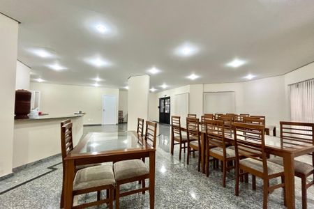 Apartamento à venda com 110m², 2 quartos e 2 vagas Apartamento à venda com 110m², 2 quartos e 2 vagasÁrea comum - Salão de festas