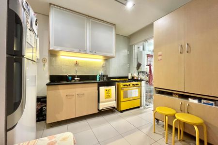 Apartamento à venda com 110m², 2 quartos e 2 vagas Apartamento à venda com 110m², 2 quartos e 2 vagasCozinha