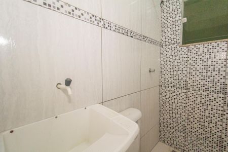 Banheiro de kitnet/studio para alugar com 1 quarto, 30m² em Madureira, Rio de Janeiro