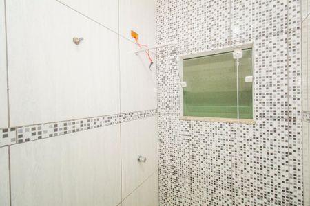 Banheiro de kitnet/studio para alugar com 1 quarto, 30m² em Madureira, Rio de Janeiro