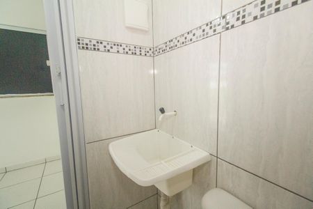Banheiro de kitnet/studio para alugar com 1 quarto, 30m² em Madureira, Rio de Janeiro