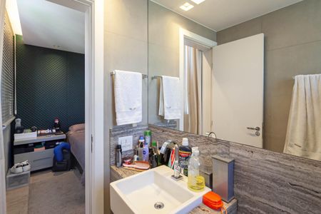 Apartamento à venda com 180m², 3 quartos e 2 vagasBanheiro da suíte 