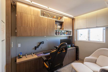 Apartamento à venda com 180m², 3 quartos e 2 vagasQuarto 2