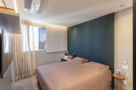 Apartamento à venda com 180m², 3 quartos e 2 vagasSuíte 