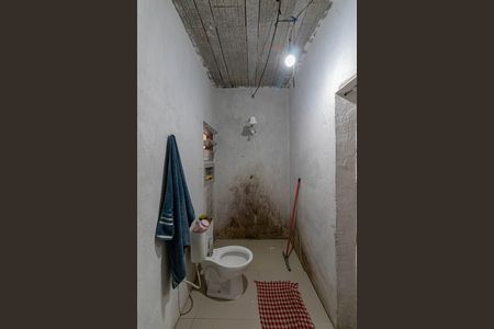 Banheiro Suíte  de casa à venda com 2 quartos, 150m² em Jardim Senice, São Paulo