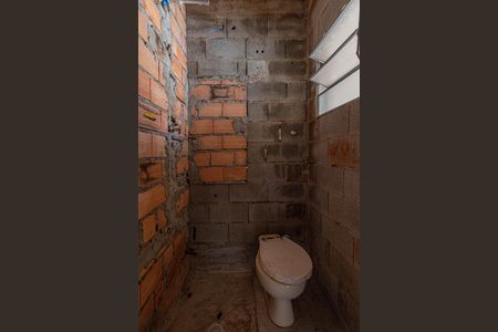 Casa à venda com 150m², 2 quartos e 2 vagas Casa à venda com 150m², 2 quartos e 2 vagasCasa 2 - Banheiro