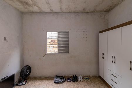 Casa à venda com 150m², 2 quartos e 2 vagas Casa à venda com 150m², 2 quartos e 2 vagasSuíte