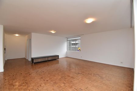 Apartamento para alugar com 208m², 4 quartos e 1 vagaSala