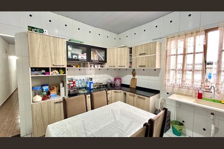 Casa para alugar com 90m², 2 quartos e 1 vagaCozinha