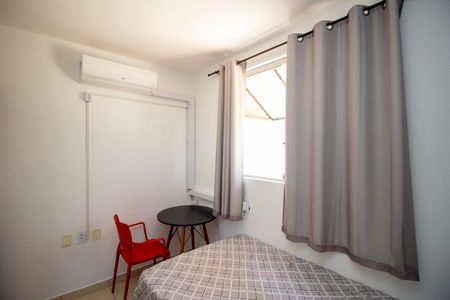 Quarto 2 de apartamento à venda com 2 quartos, 120m² em Parque Xangri-lá, Contagem