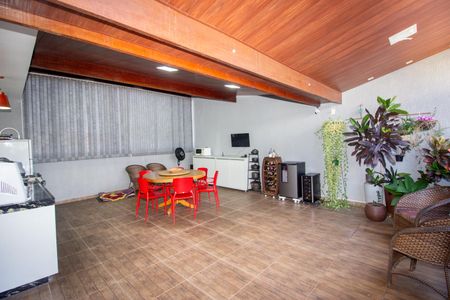 Apartamento à venda com 120m², 2 quartos e 1 vagaÁrea gourmet