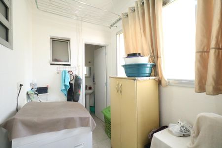 Apartamento à venda com 81m², 1 quarto e 1 vagaÁrea de Serviço