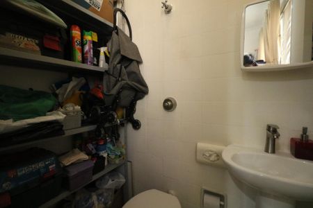 Apartamento à venda com 81m², 1 quarto e 1 vagaBanheiro da Área de Serviço