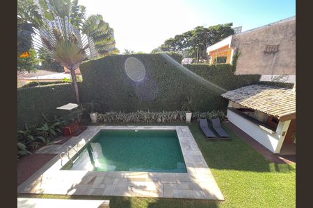 Casa à venda com 539m², 5 quartos e 6 vagas Casa à venda com 539m², 5 quartos e 6 vagasVista da Varanda da Suíte 3