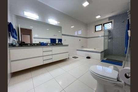 Casa à venda com 539m², 5 quartos e 6 vagas Casa à venda com 539m², 5 quartos e 6 vagasBanheiro 3