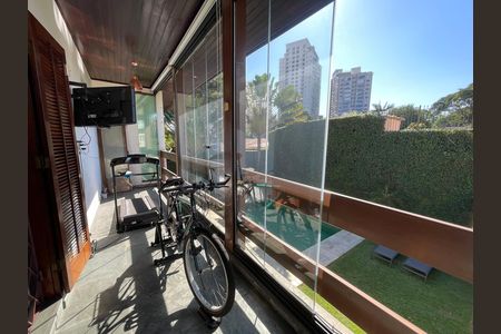 Casa à venda com 539m², 5 quartos e 6 vagas Casa à venda com 539m², 5 quartos e 6 vagasVaranda da Suíte 3