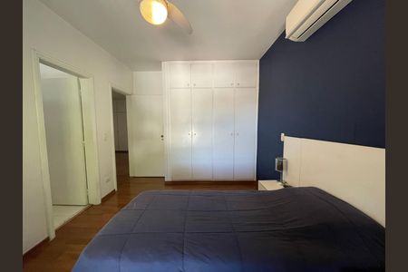 Casa à venda com 539m², 5 quartos e 6 vagas Casa à venda com 539m², 5 quartos e 6 vagasSuíte