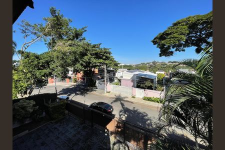 Casa à venda com 539m², 5 quartos e 6 vagas Casa à venda com 539m², 5 quartos e 6 vagasVista da Varanda das Suítes 1 e 2