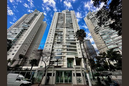 Apartamento à venda com 111m², 2 quartos e 2 vagasFachada 