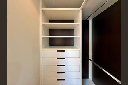 Apartamento à venda com 111m², 2 quartos e 2 vagasCloset 1 Suíte 