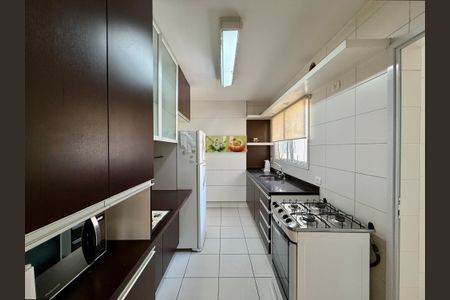Apartamento à venda com 111m², 2 quartos e 2 vagasCozinha 