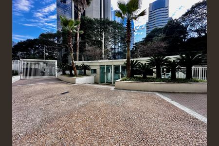 Apartamento à venda com 111m², 2 quartos e 2 vagasEntrada