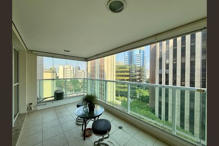 Apartamento à venda com 111m², 2 quartos e 2 vagasSacada 