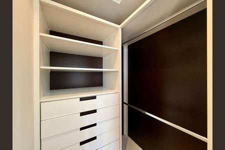 Apartamento à venda com 111m², 2 quartos e 2 vagasCloset 1 Suíte 