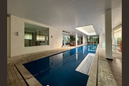 Apartamento à venda com 111m², 2 quartos e 2 vagasPiscina Coberta 
