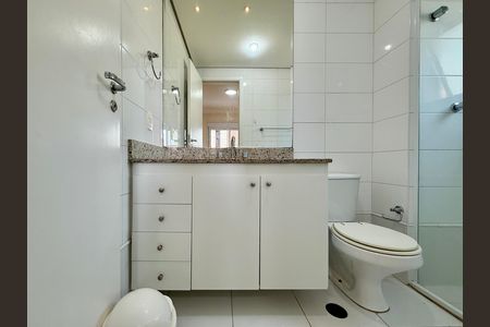 Apartamento à venda com 111m², 2 quartos e 2 vagasBanheiro Suíte 