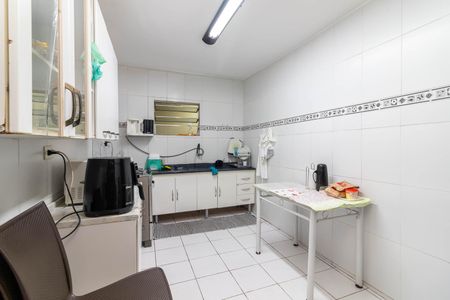 Casa para alugar com 300m², 6 quartos e 2 vagasCasa 2 - Cozinha