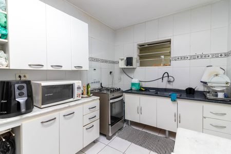 Casa para alugar com 300m², 6 quartos e 2 vagasCasa 2 - Cozinha