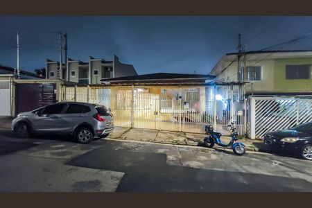 Casa para alugar com 300m², 6 quartos e 2 vagasFachada