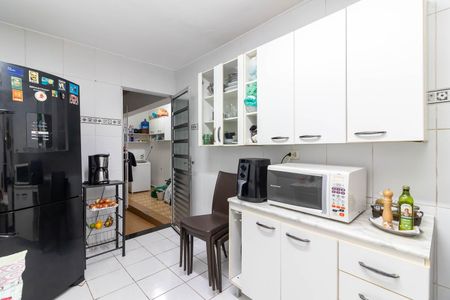 Casa para alugar com 300m², 6 quartos e 2 vagasCasa 2 - Cozinha